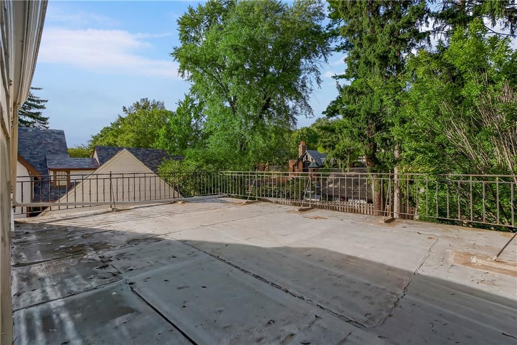 1208 W 57th Terrace — photo 49