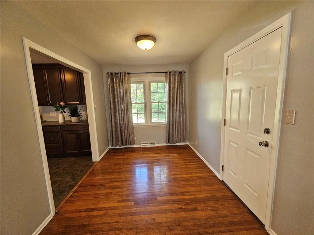 1608 NE 60th Terrace — photo 9