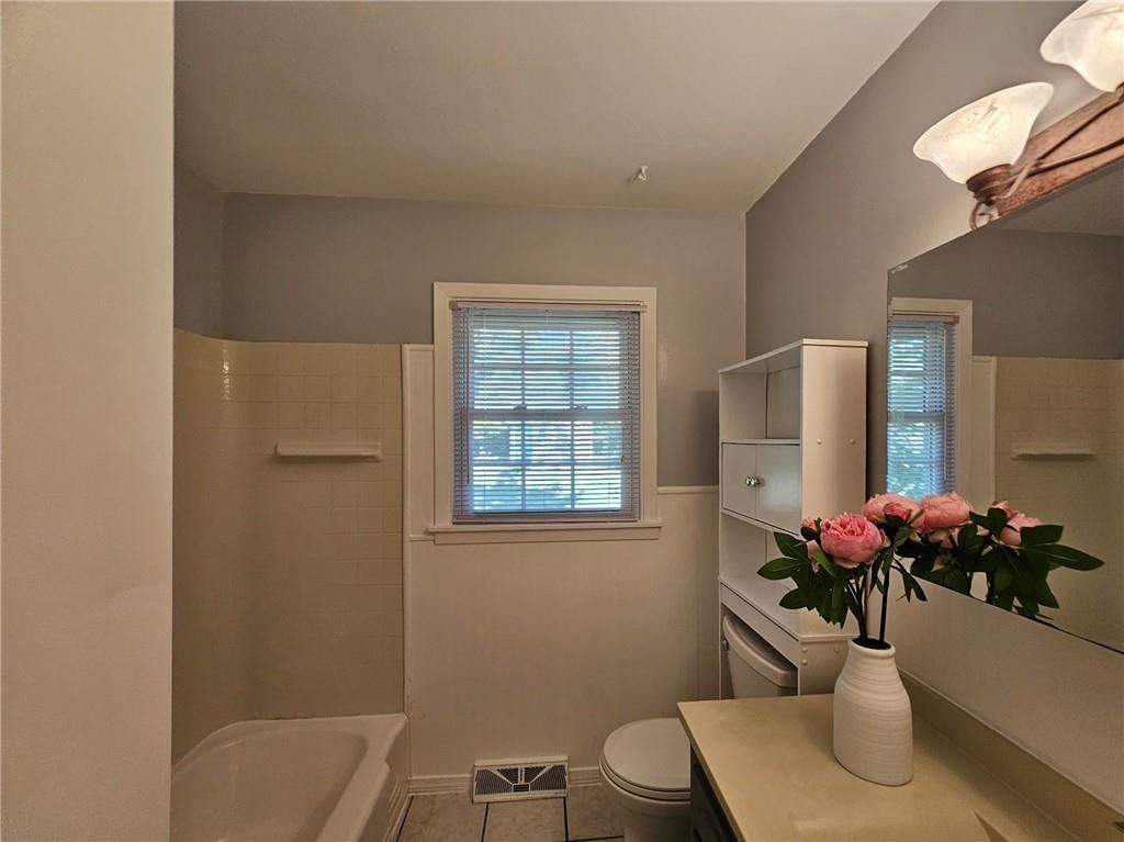 1608 NE 60th Terrace — photo 16