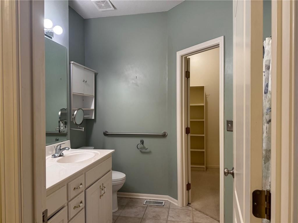 21928 W 121 Street — photo 8