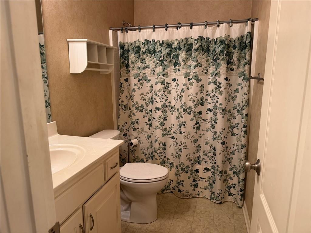 21928 W 121 Street — photo 12