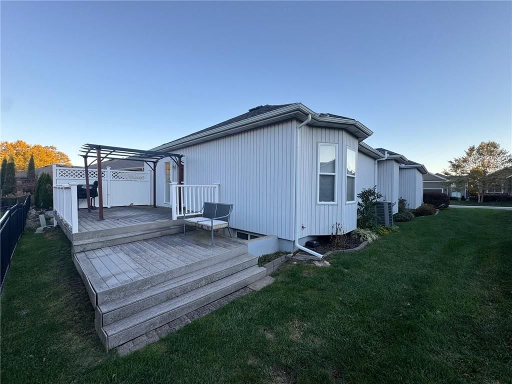 21928 W 121 Street — photo 14