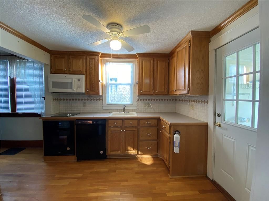 313 N Esplanade Street — photo 4