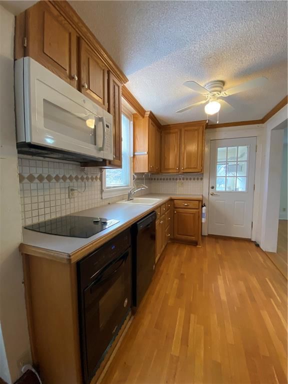313 N Esplanade Street — photo 5