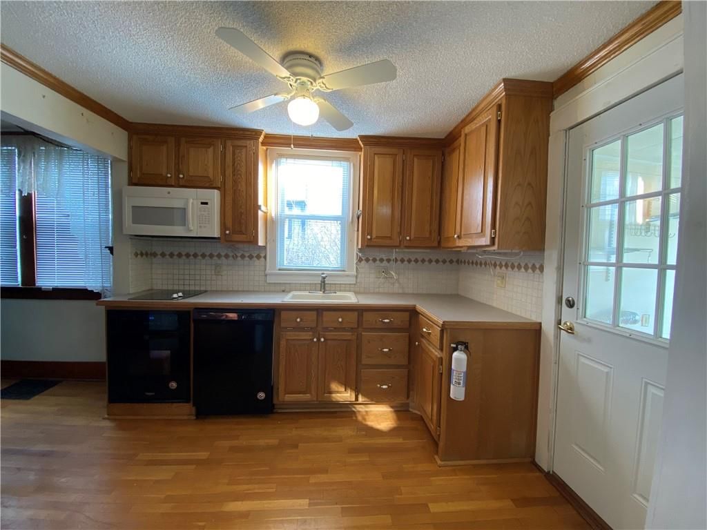 313 N Esplanade Street — photo 27