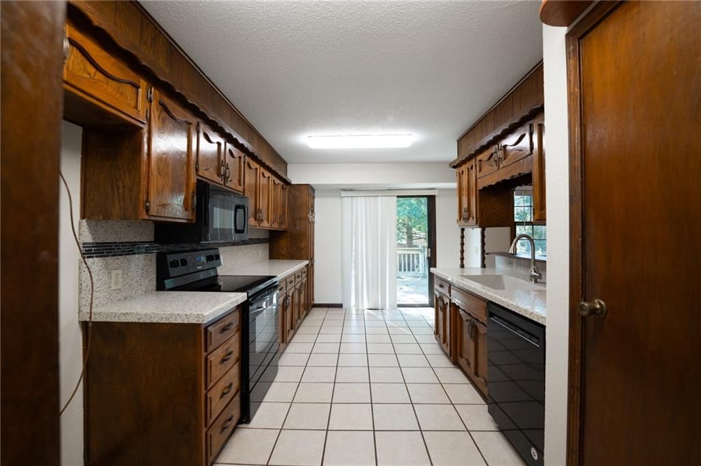 801 E Piatt Lane — photo 15