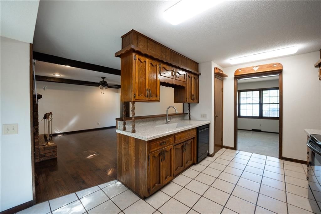 801 E Piatt Lane — photo 16