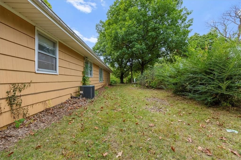 1233 N 86th Street — photo 32