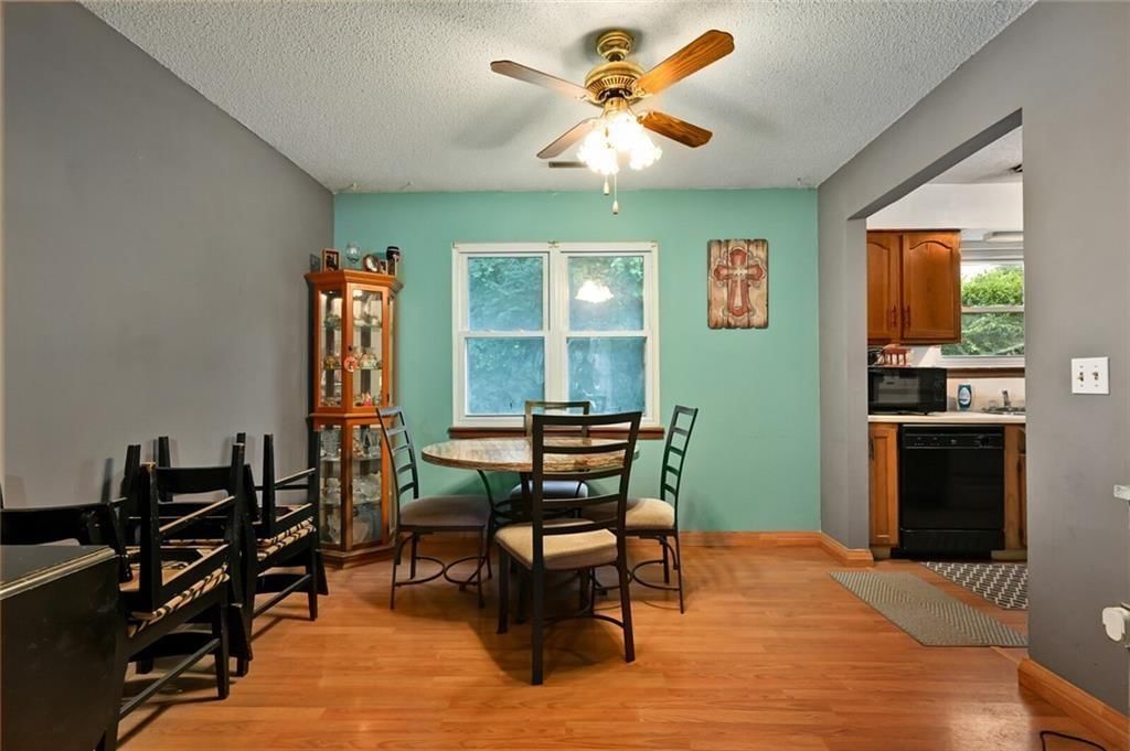 Photo 20 of 26 - 528-530 Crest Circle
