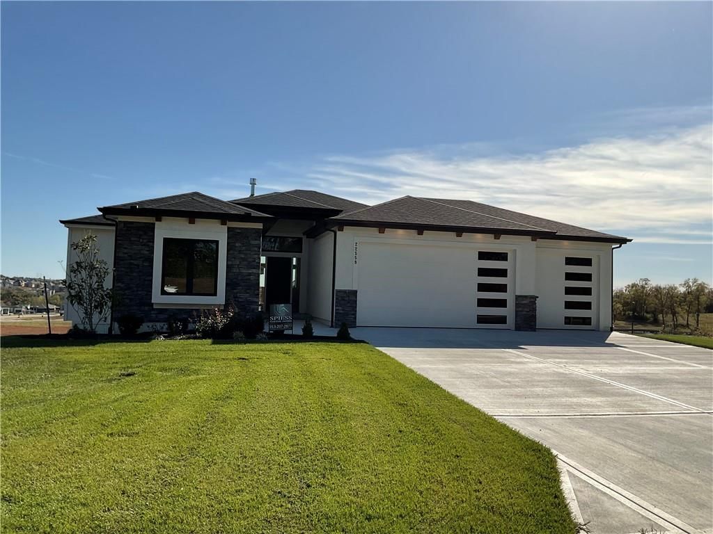 22559 W 89th Terrace, Lenexa, KS
