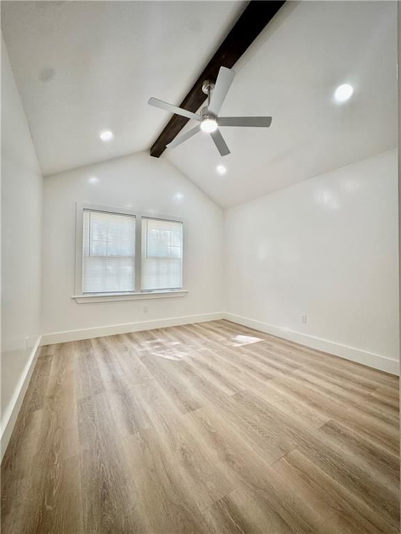 Photo 6 of 17 - 5434 Maple Street