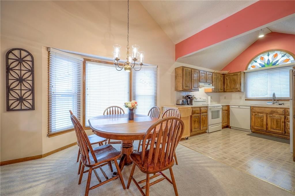 Photo 6 of 26 - 4751 Hayes Drive