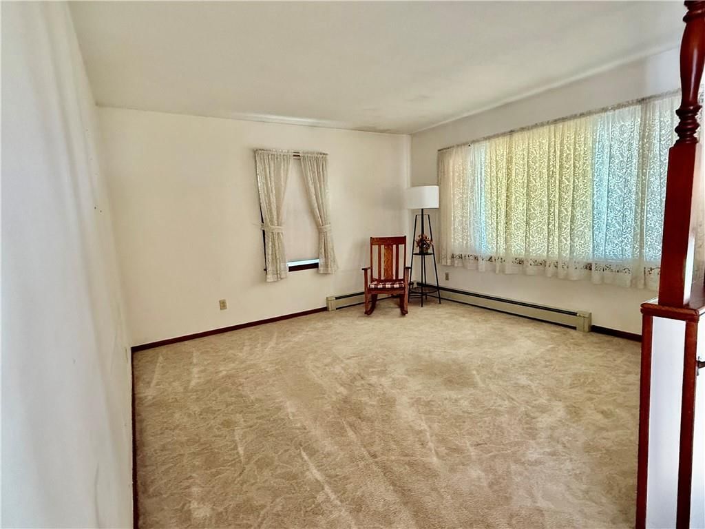 212 Sanderson Drive — photo 10