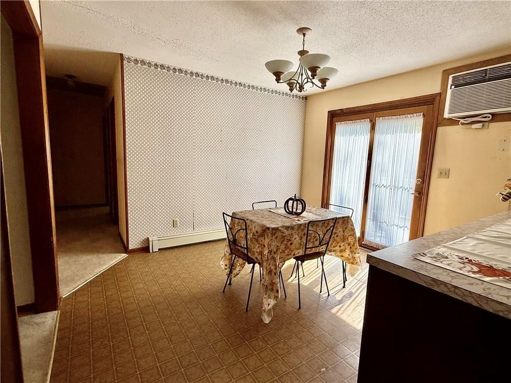 212 Sanderson Drive — photo 15