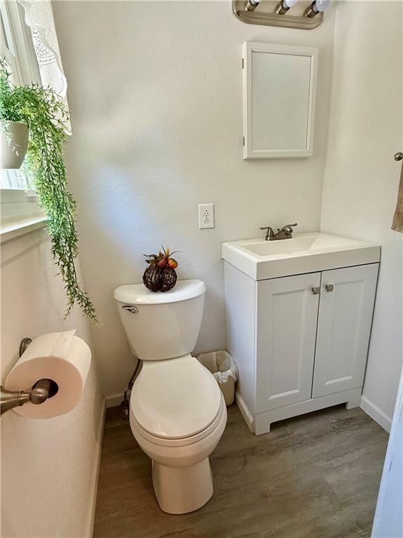 212 Sanderson Drive — photo 24