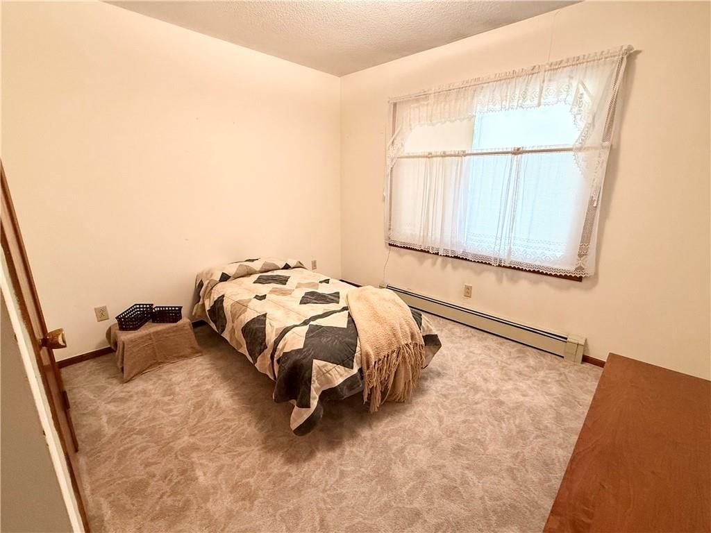 212 Sanderson Drive — photo 34