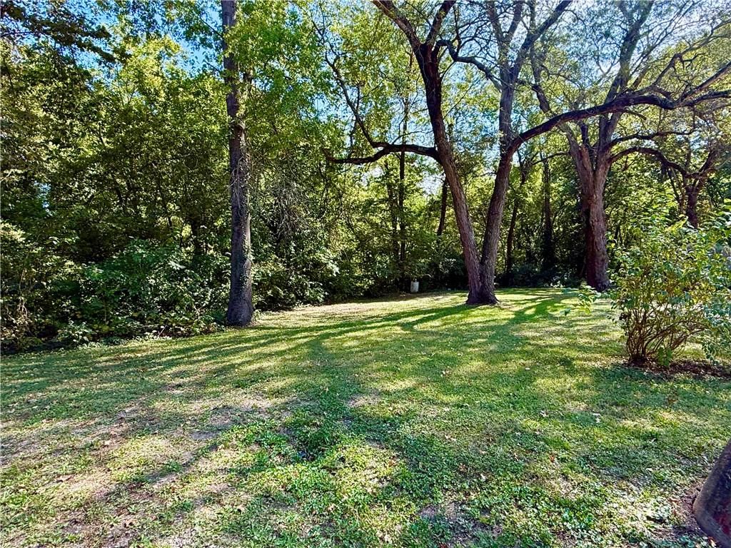 212 Sanderson Drive — photo 36