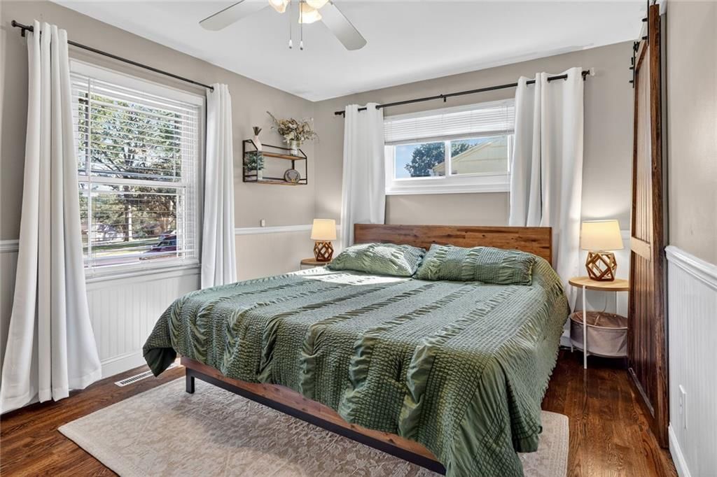 Photo 8 of 19 - 8538 Goodman Street