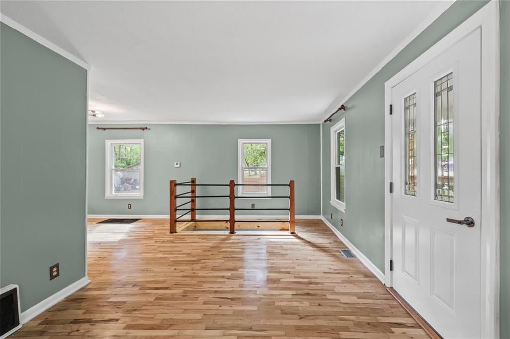 1641 S 49th Terrace — photo 3