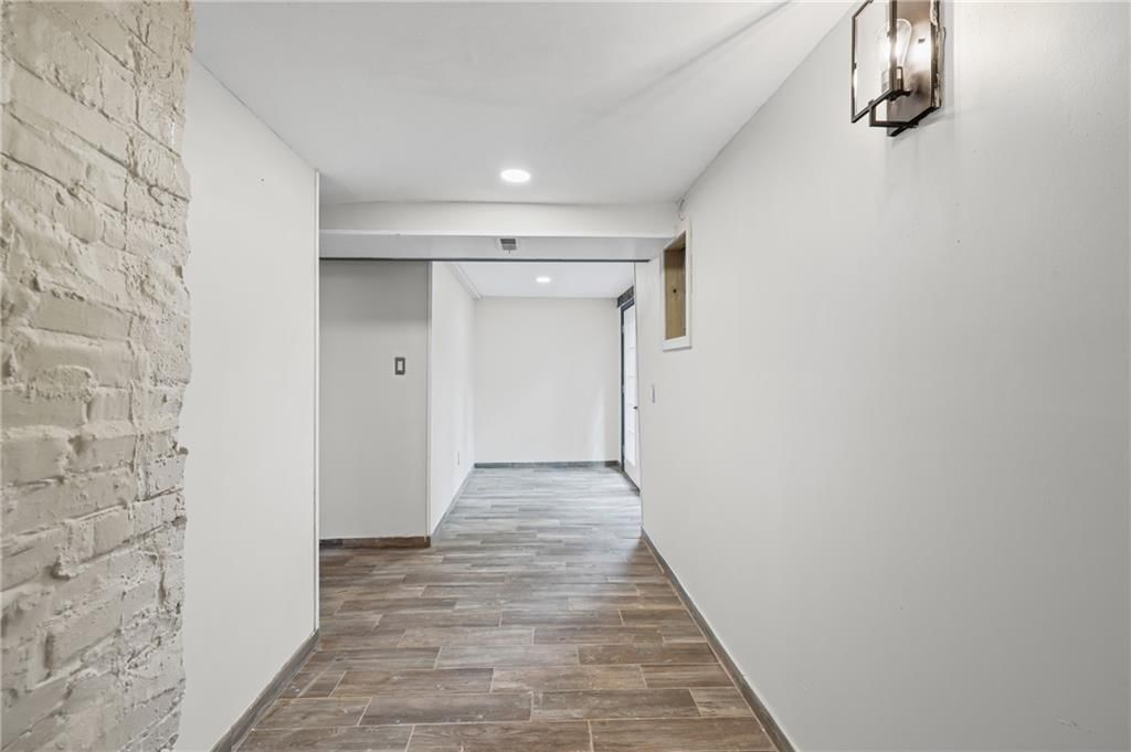 1641 S 49th Terrace — photo 18