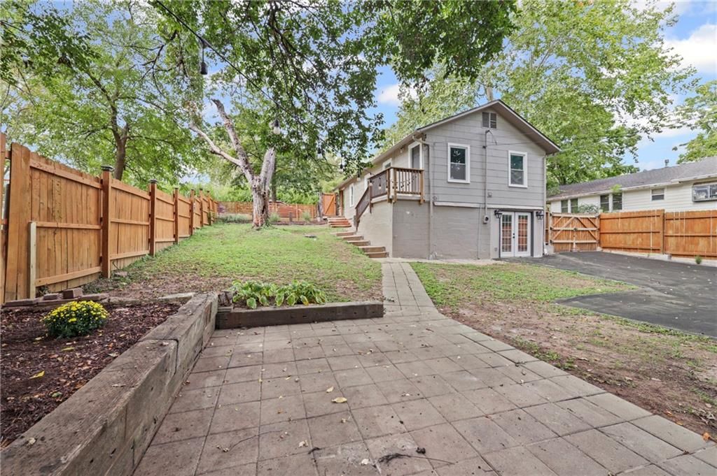 1641 S 49th Terrace — photo 20