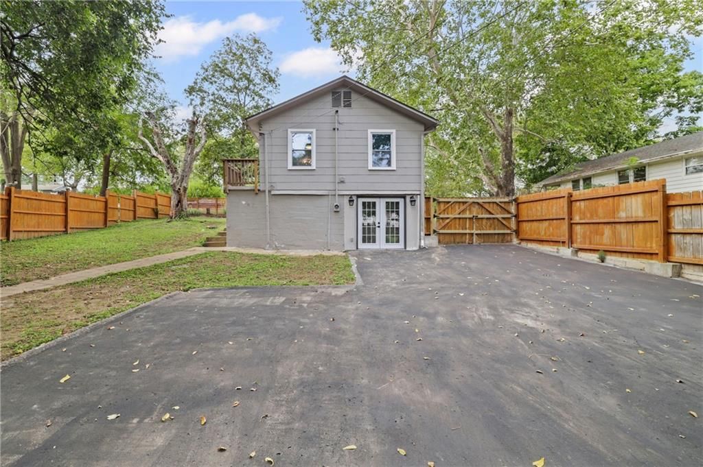 1641 S 49th Terrace — photo 21