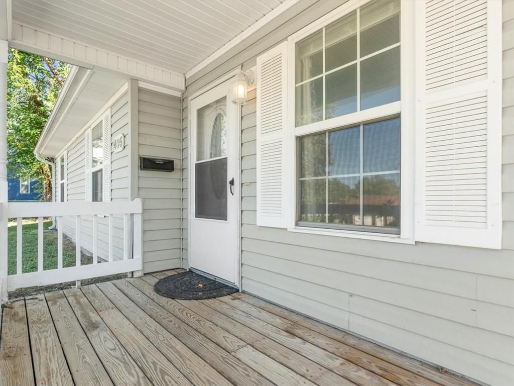 405 S 6th Street — photo 2