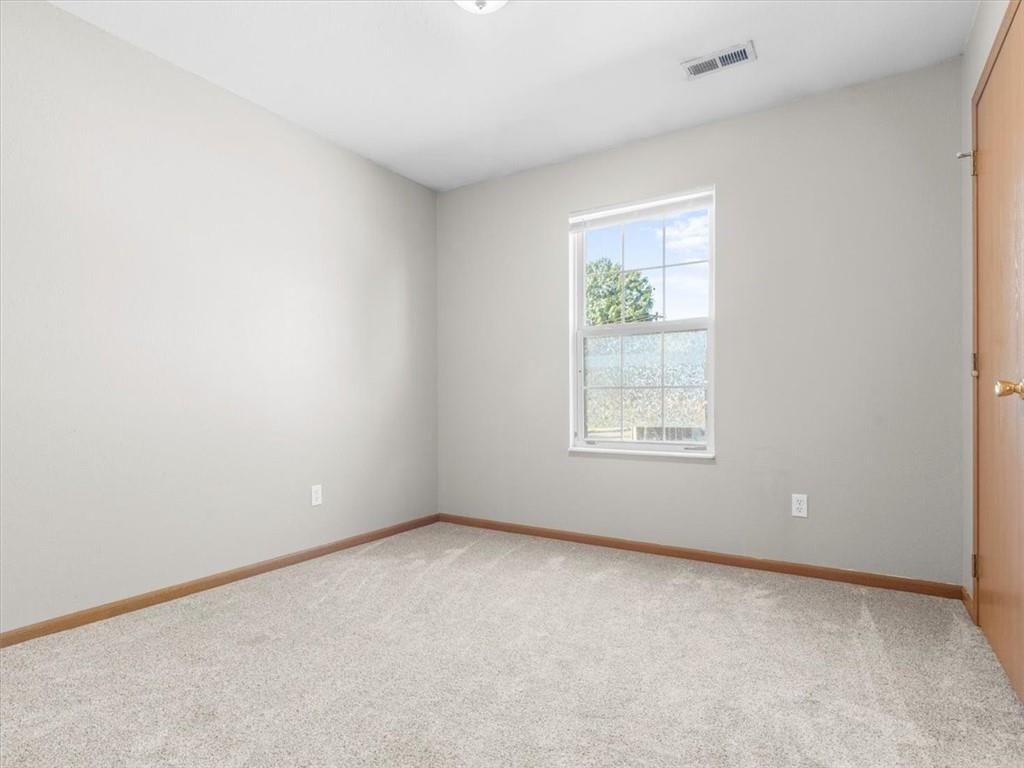 405 S 6th Street — photo 14