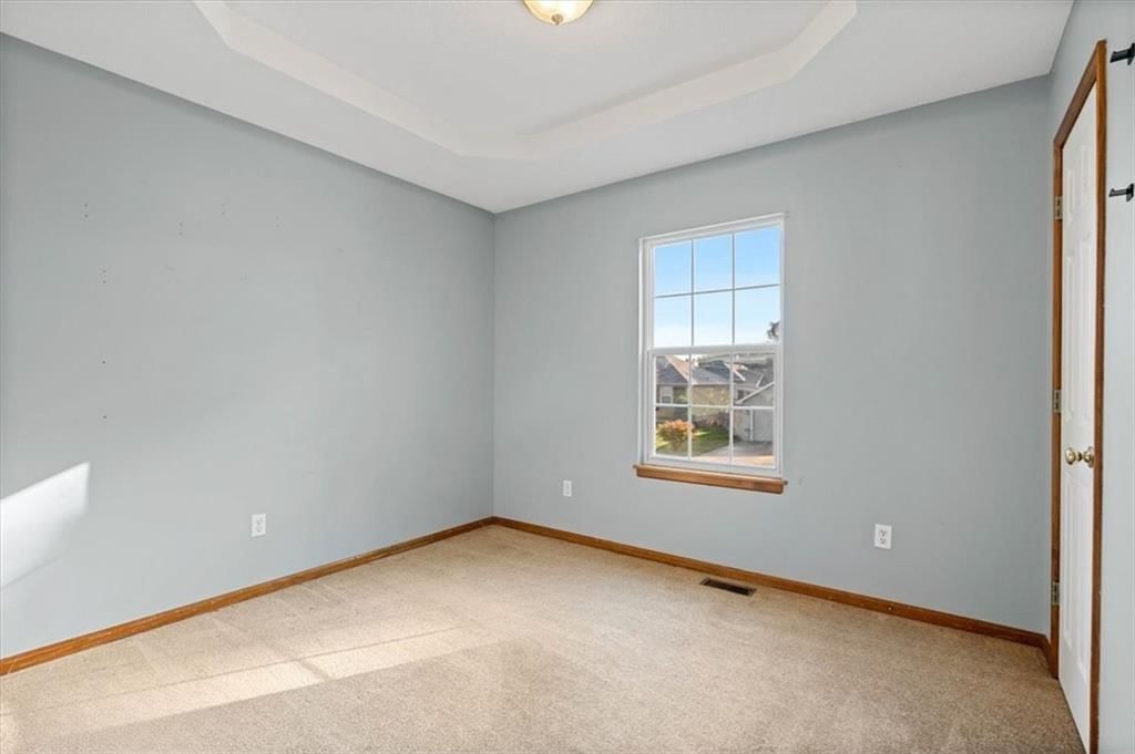 808 SW Country Hill Drive — photo 8