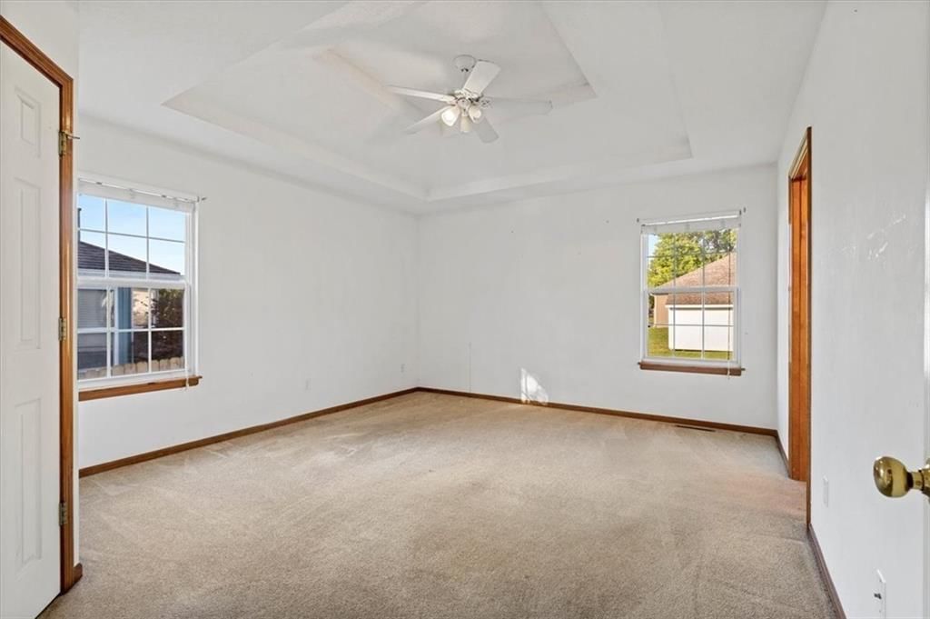 808 SW Country Hill Drive — photo 10