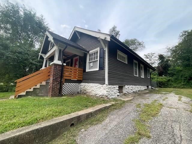 5030 Walrond Avenue — photo 27