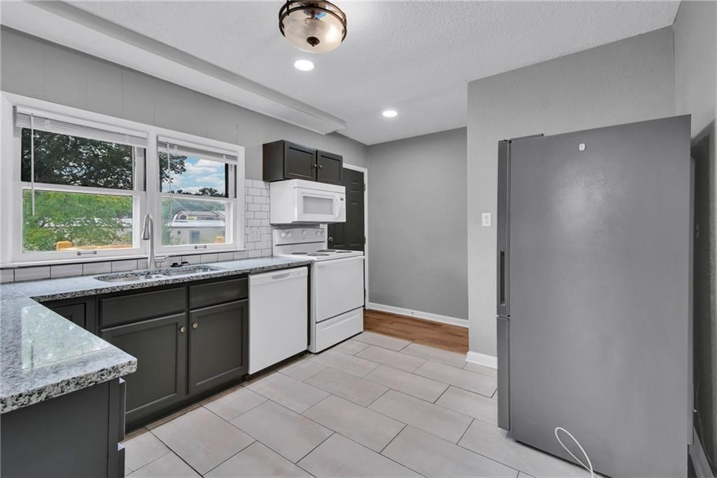 501 Lexington Road — photo 9