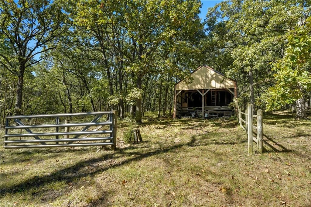 8820 S Hardsaw Road — photo 30