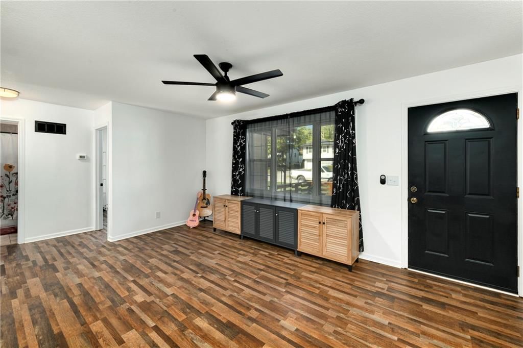 Photo 7 of 32 - 8163 NE 51st Street