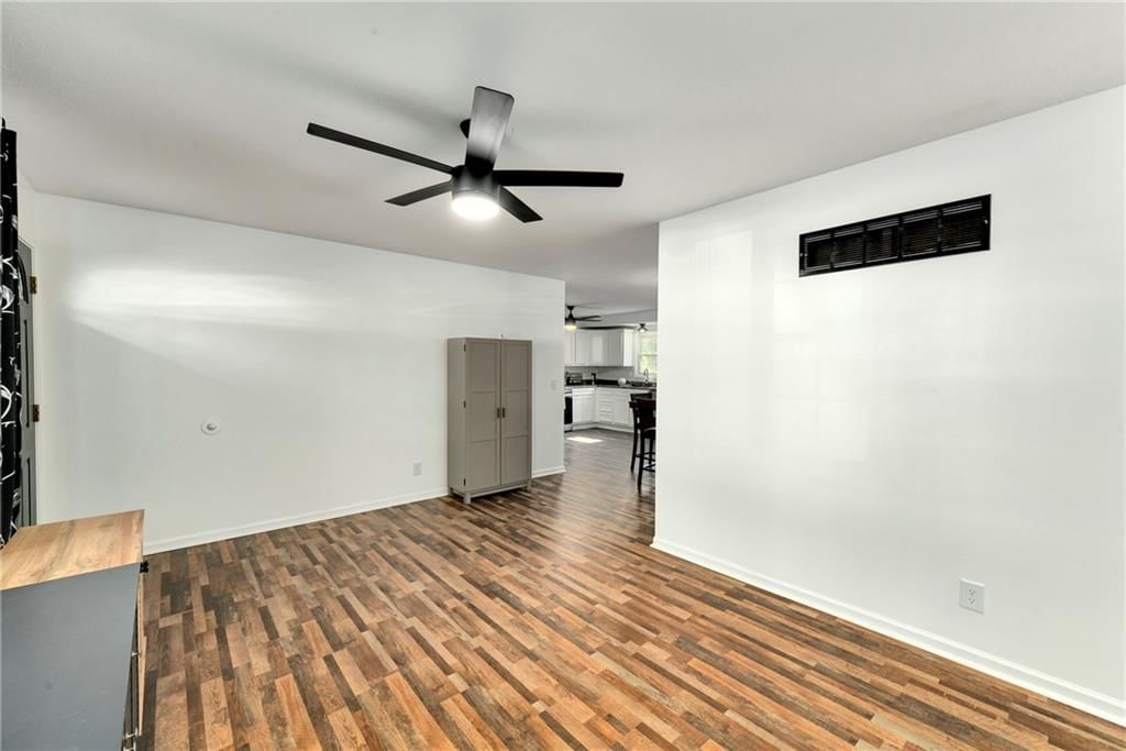 Photo 9 of 32 - 8163 NE 51st Street