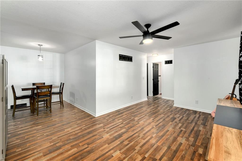 Photo 10 of 32 - 8163 NE 51st Street