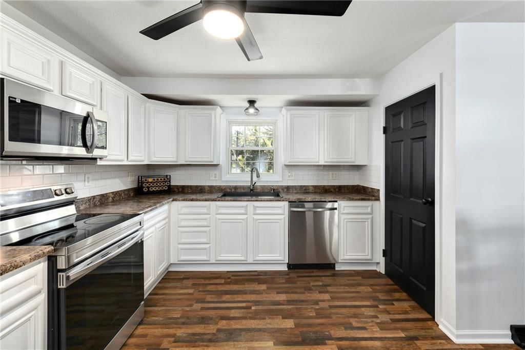 Photo 14 of 32 - 8163 NE 51st Street
