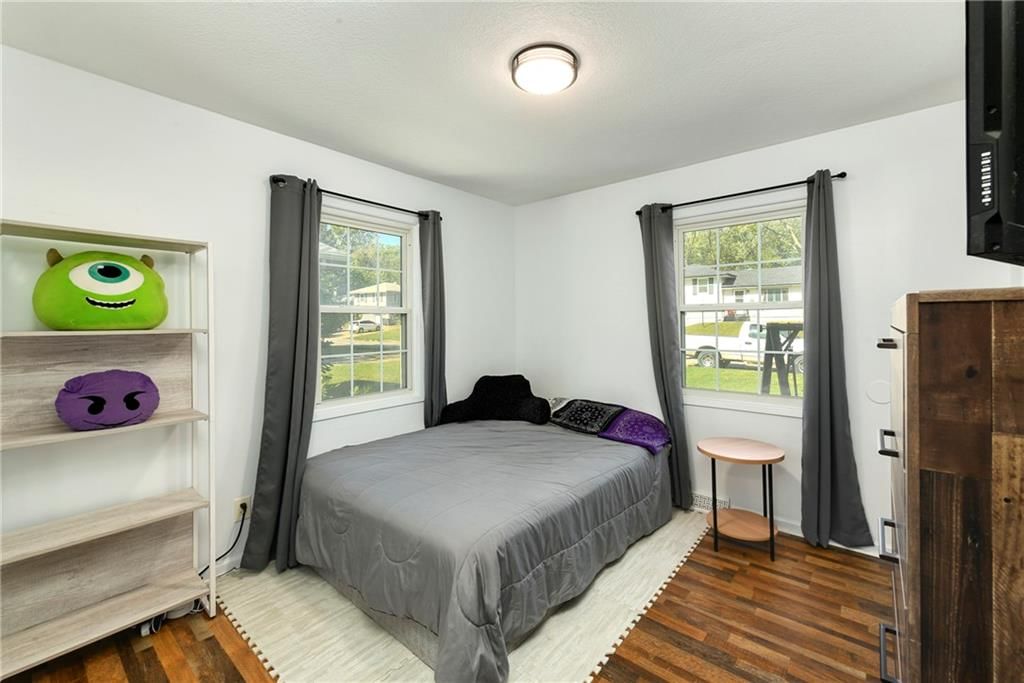 Photo 21 of 32 - 8163 NE 51st Street