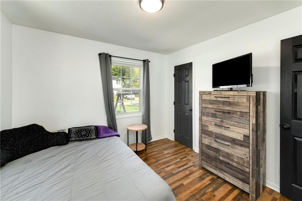 Photo 23 of 32 - 8163 NE 51st Street