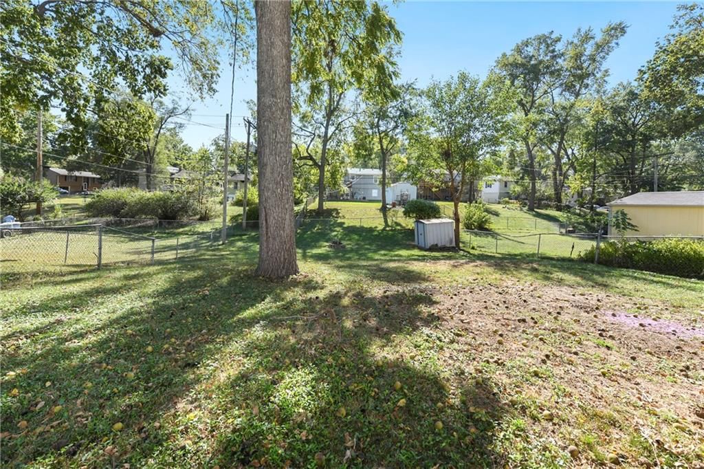 Photo 29 of 32 - 8163 NE 51st Street