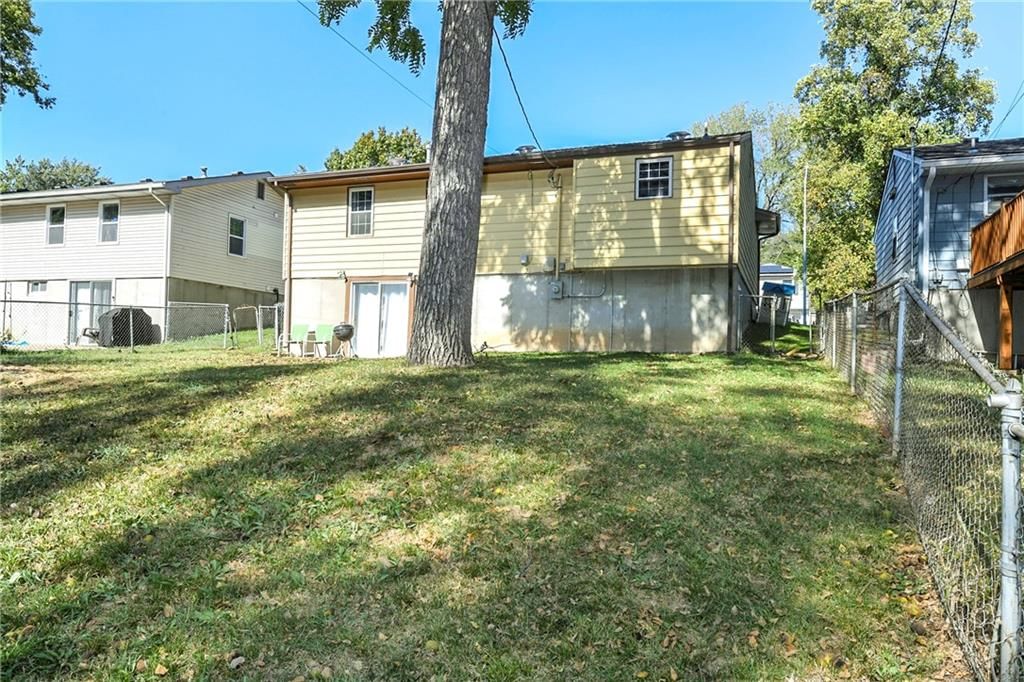 Photo 30 of 32 - 8163 NE 51st Street