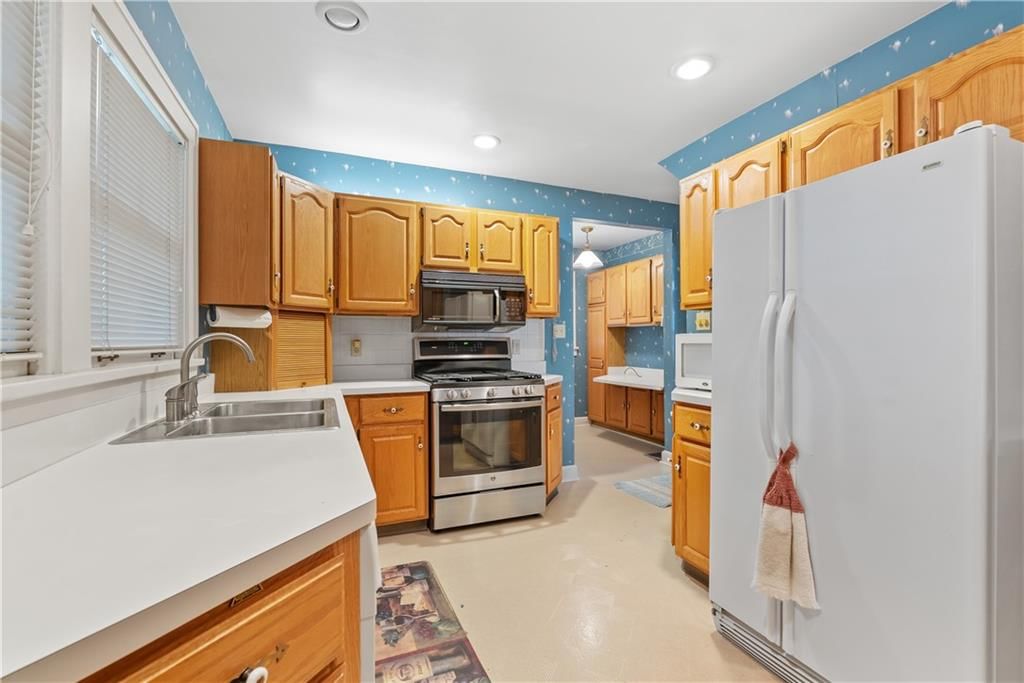4166 Cambridge Street — photo 14