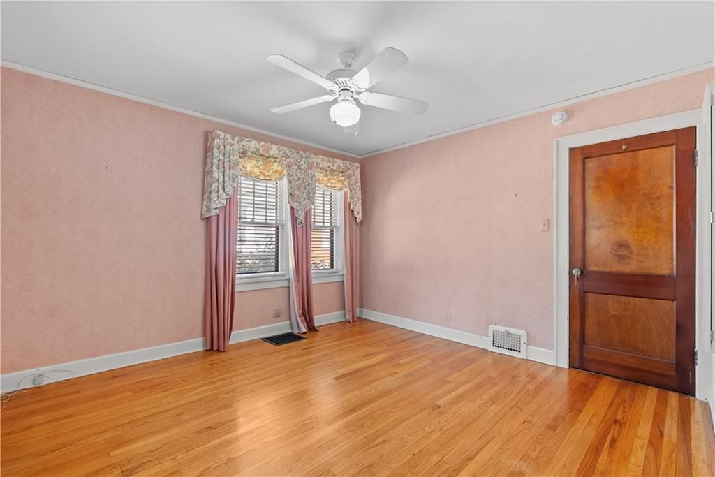4166 Cambridge Street — photo 17