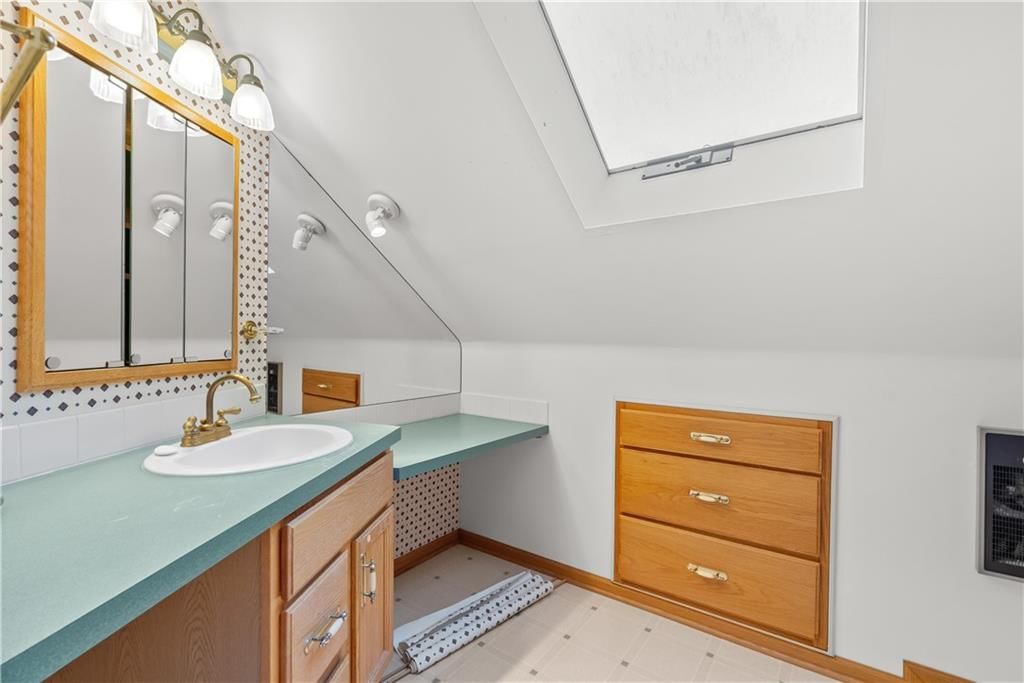 4166 Cambridge Street — photo 26