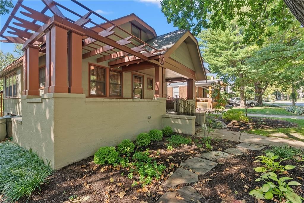 4166 Cambridge Street — photo 42