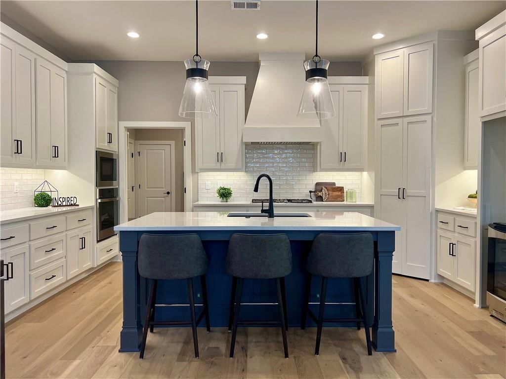 4835 NW Martin Street — photo 6