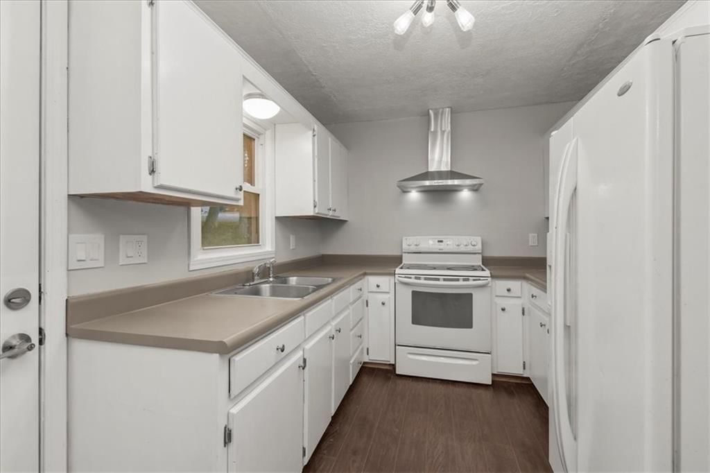 105 SW 28th Street — photo 9