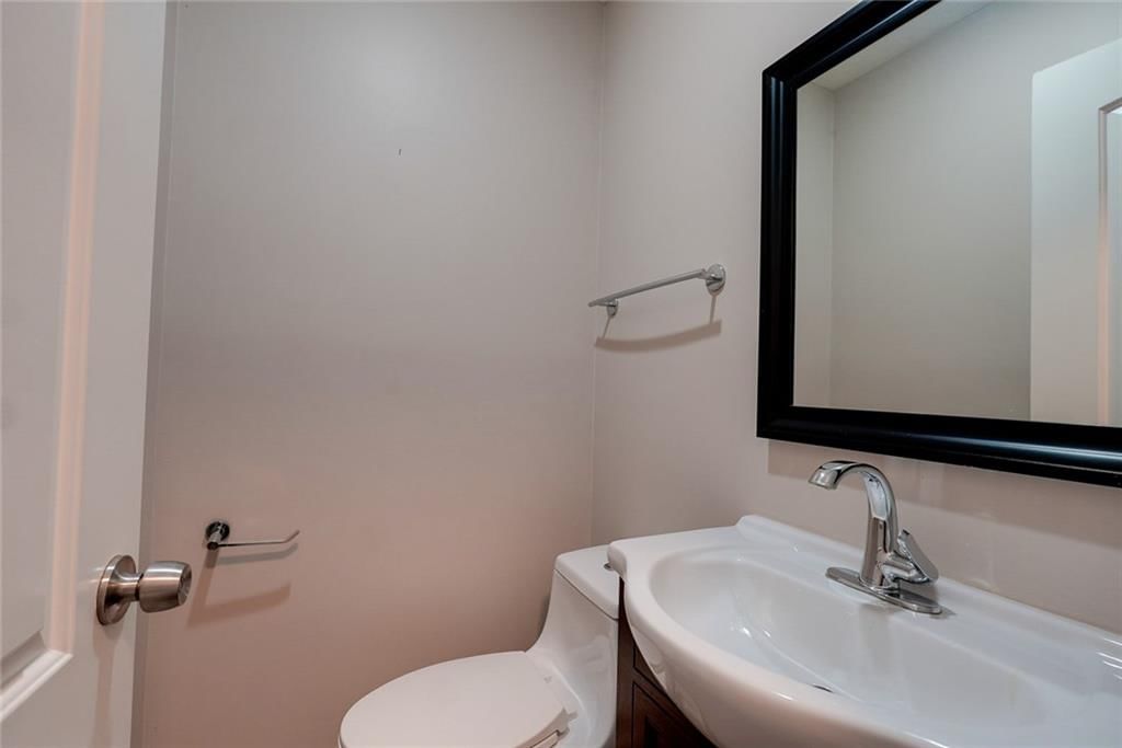 Photo 11 of 36 - 8015 hardy Avenue