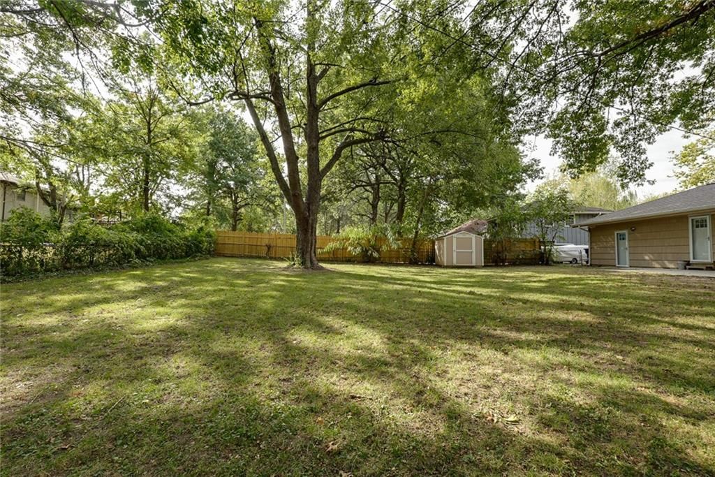 Photo 33 of 36 - 8015 hardy Avenue