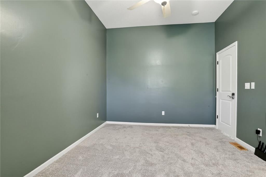 Photo 14 of 30 - 17590 S Brockway Street